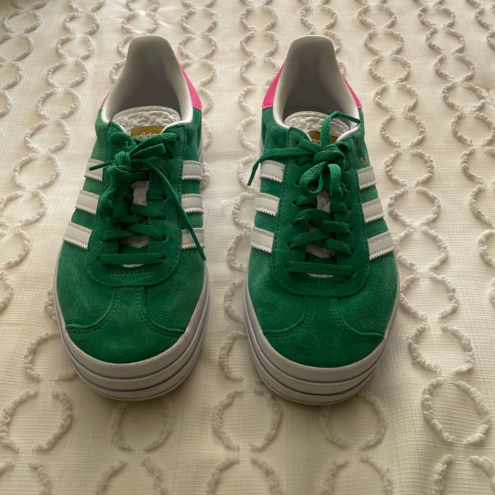 Adidas Gazelle size 5.5